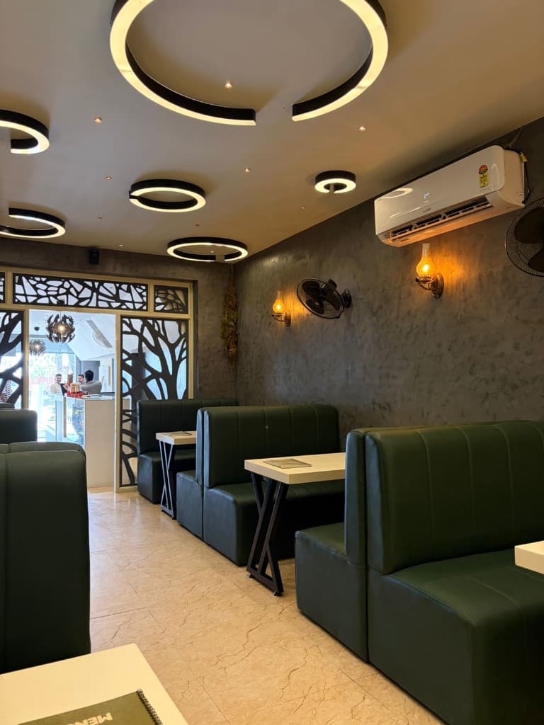 Main dining area with comfortable booths